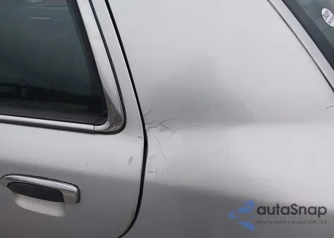 2001 Mercury Grand Marquis Gs z USA, uszkodzony, nr VIN 2MEFM74W21X622476